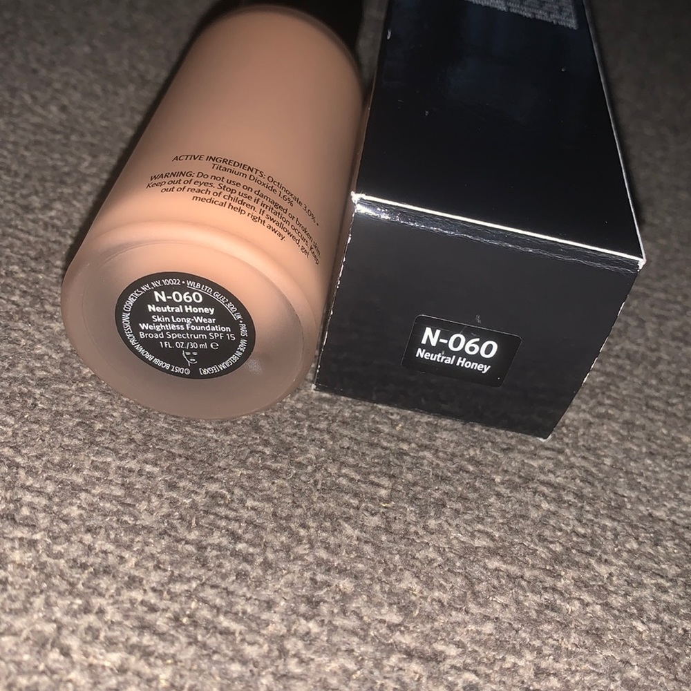 Bobbi Brown Foundation - shade neutral honey